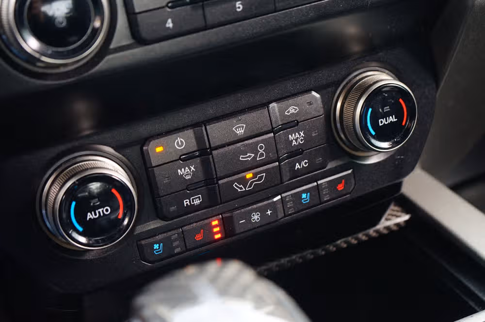 2019 Ford F-150 Raptor SuperCrew Image 24