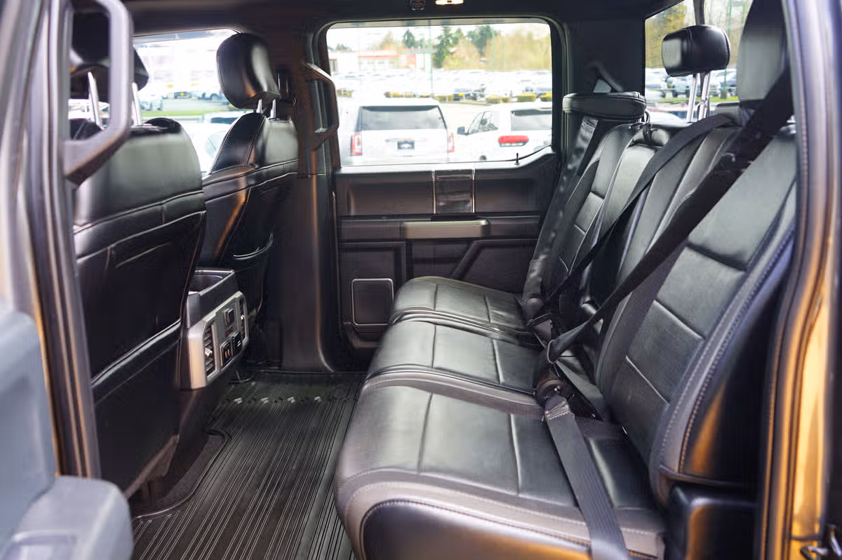 2019 Ford F-150 Raptor SuperCrew Image 14