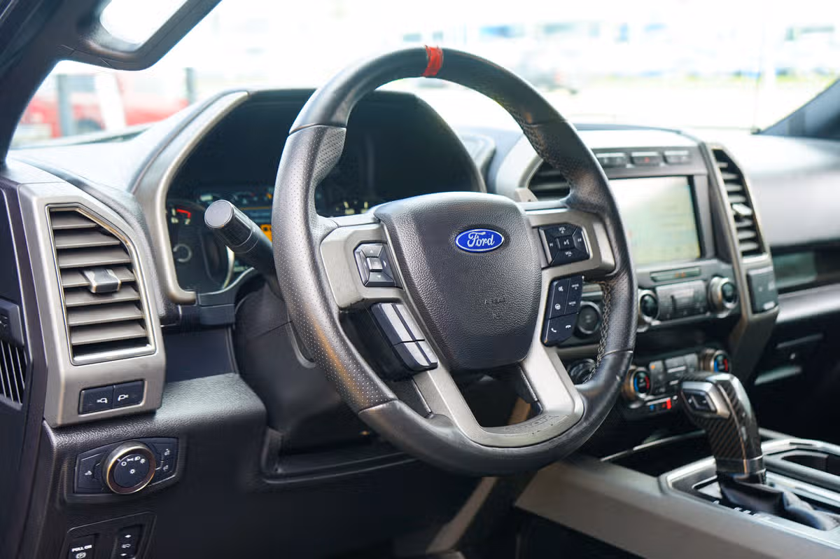 2019 Ford F-150 Raptor SuperCrew Image 11