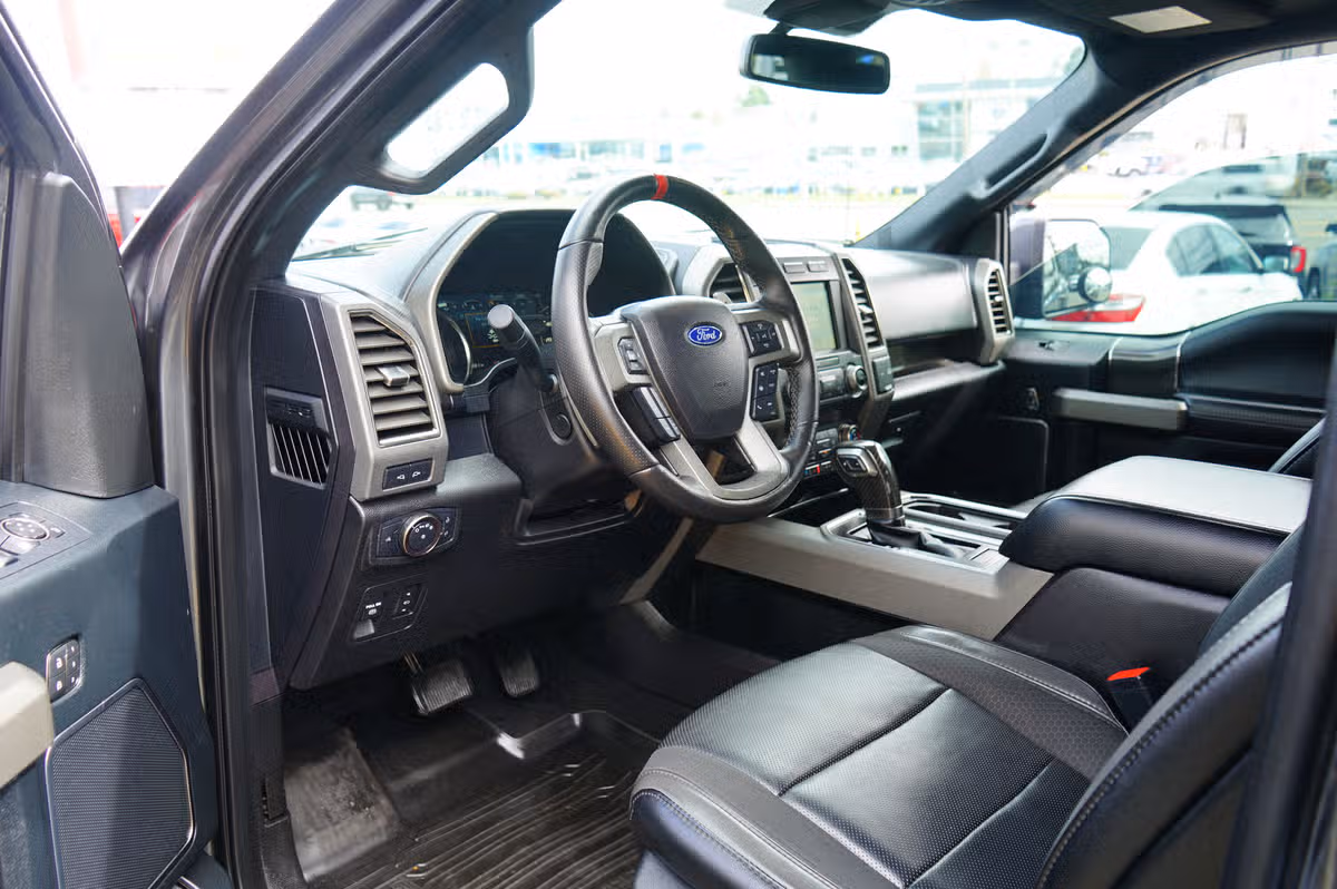 2019 Ford F-150 Raptor SuperCrew Image 12