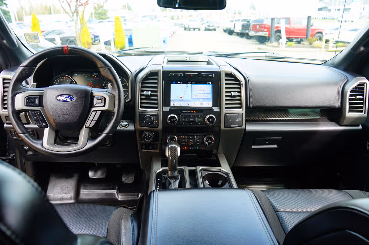 2019 Ford F-150 Raptor SuperCrew Image 16