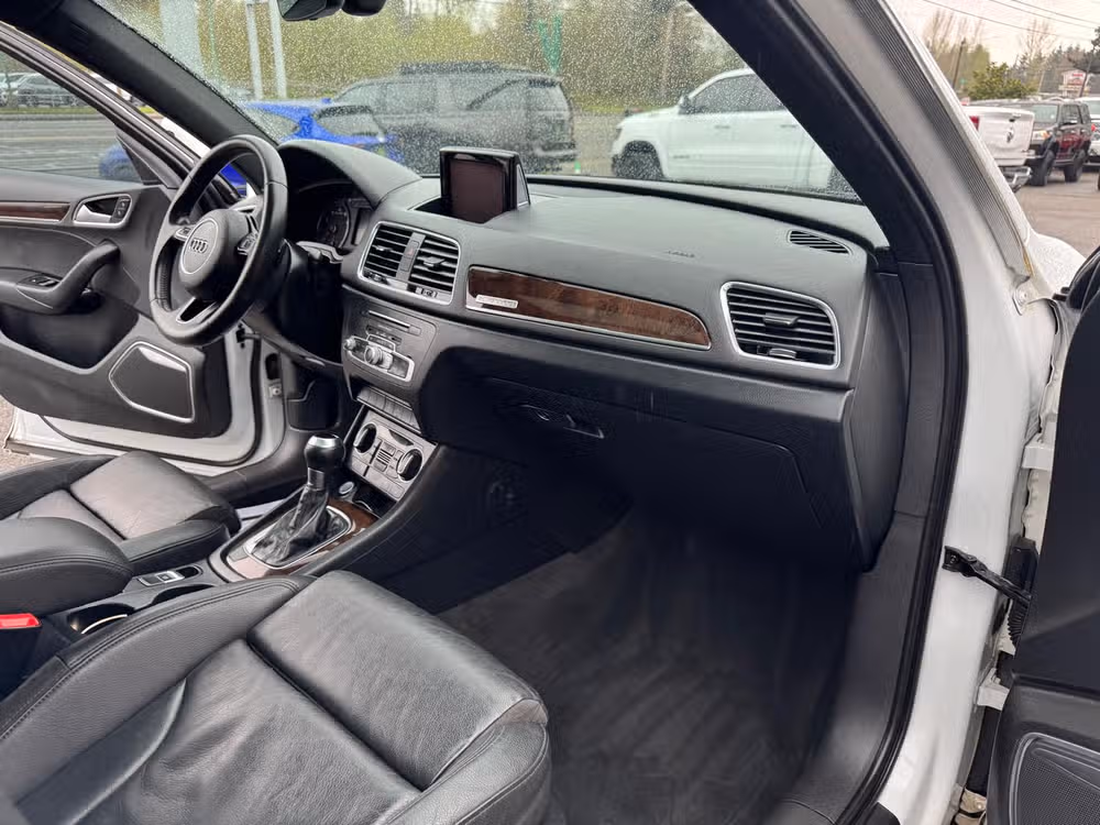 2016 Audi Q3 2.0T quattro Prestige Image 14
