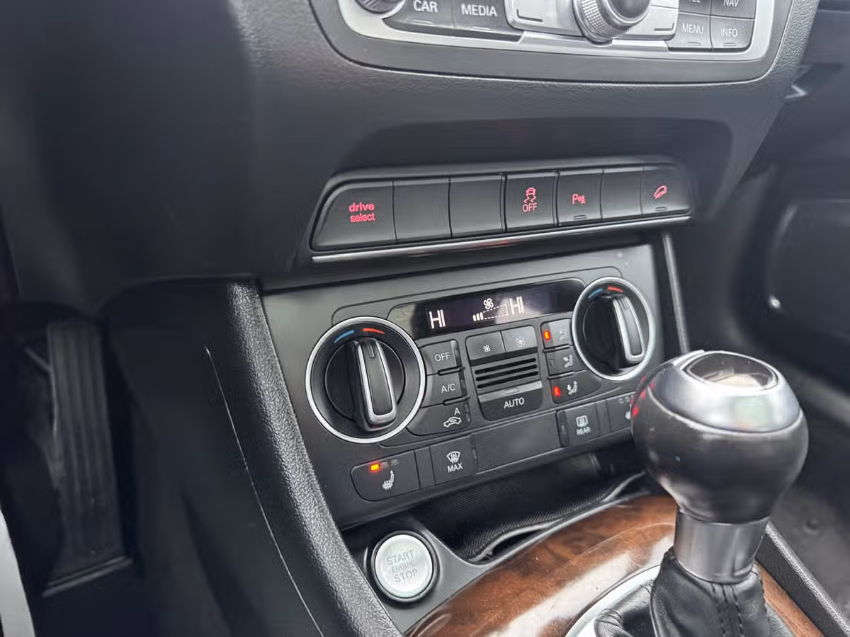 2016 Audi Q3 2.0T quattro Prestige Image 17
