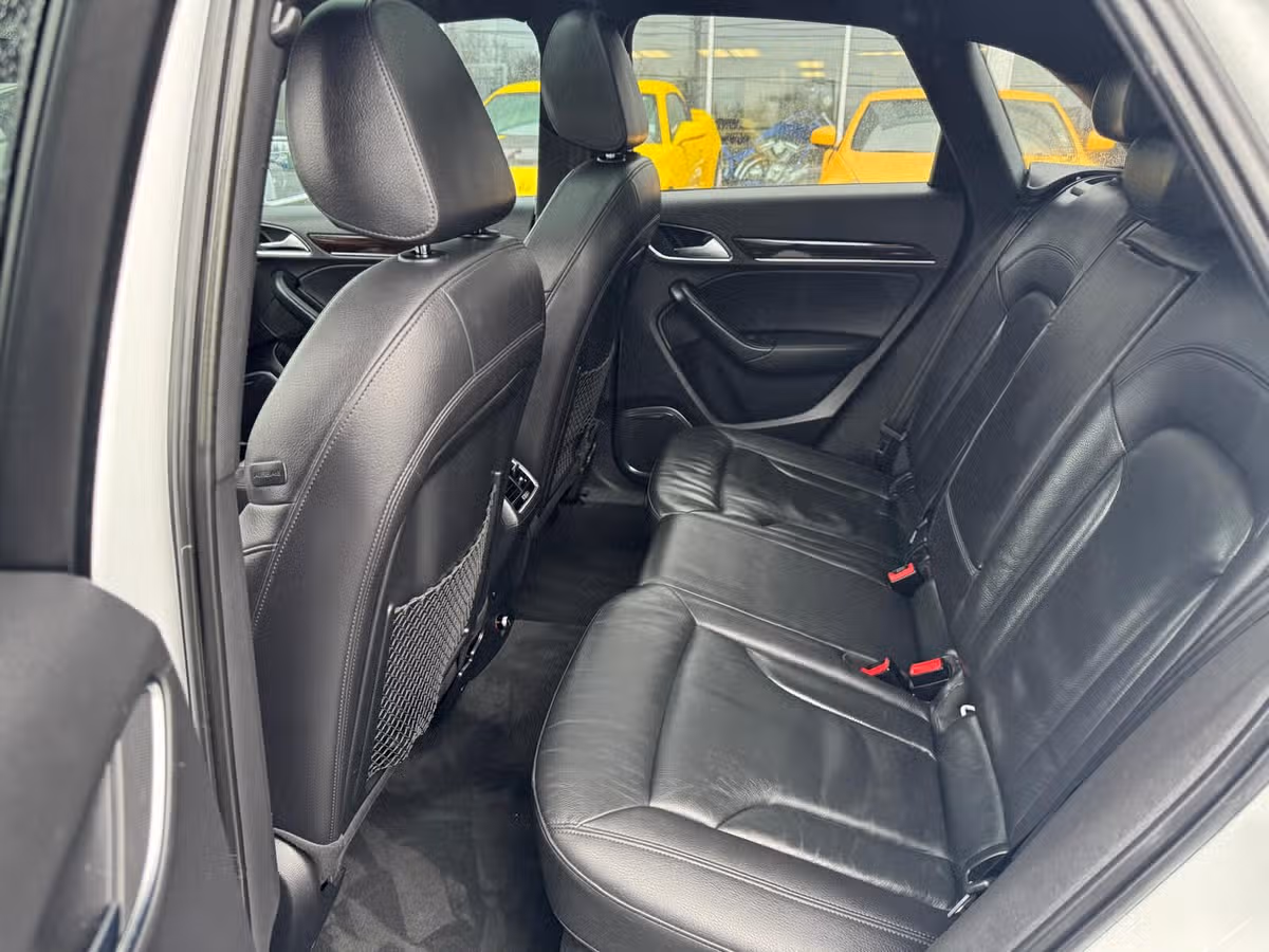 2016 Audi Q3 2.0T quattro Prestige Image 11