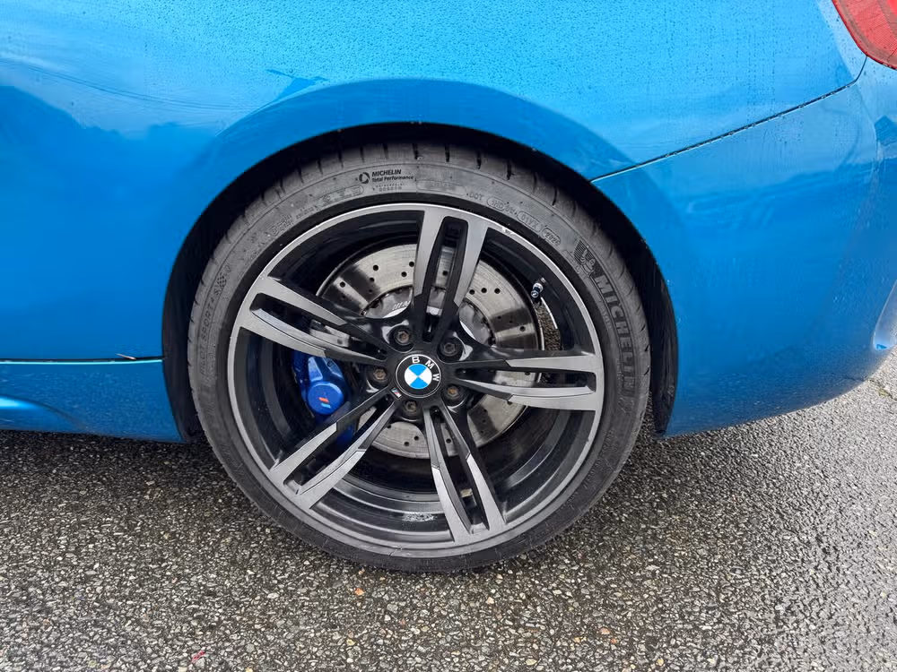 2017 BMW M2 Base Image 17
