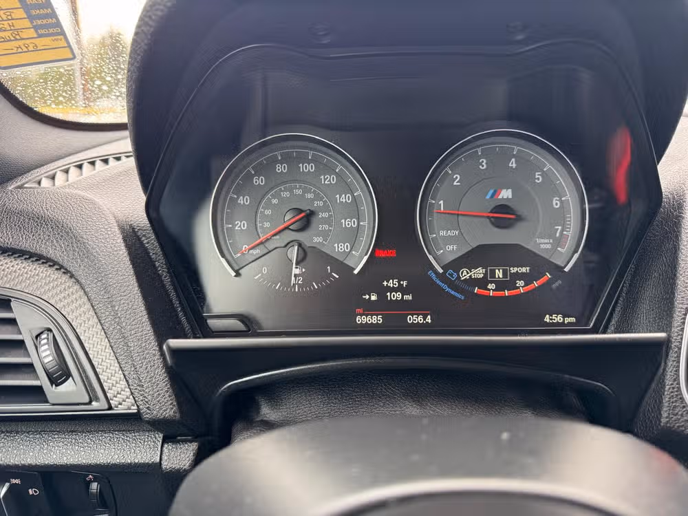 2017 BMW M2 Base Image 27