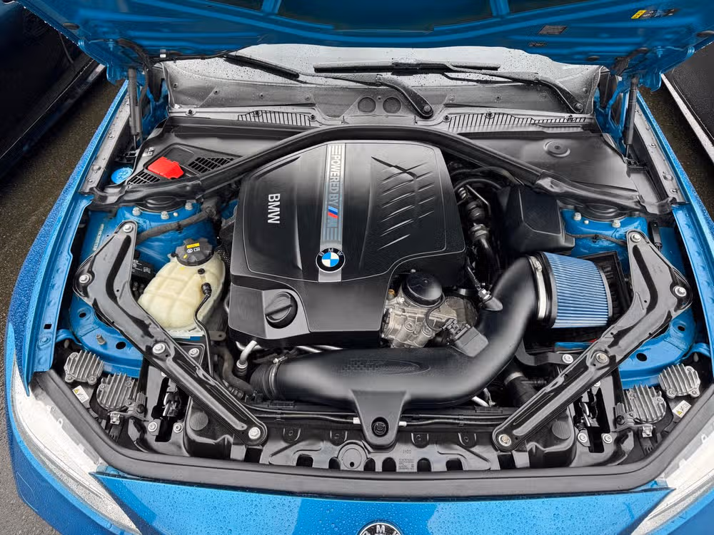 2017 BMW M2 Base Image 33