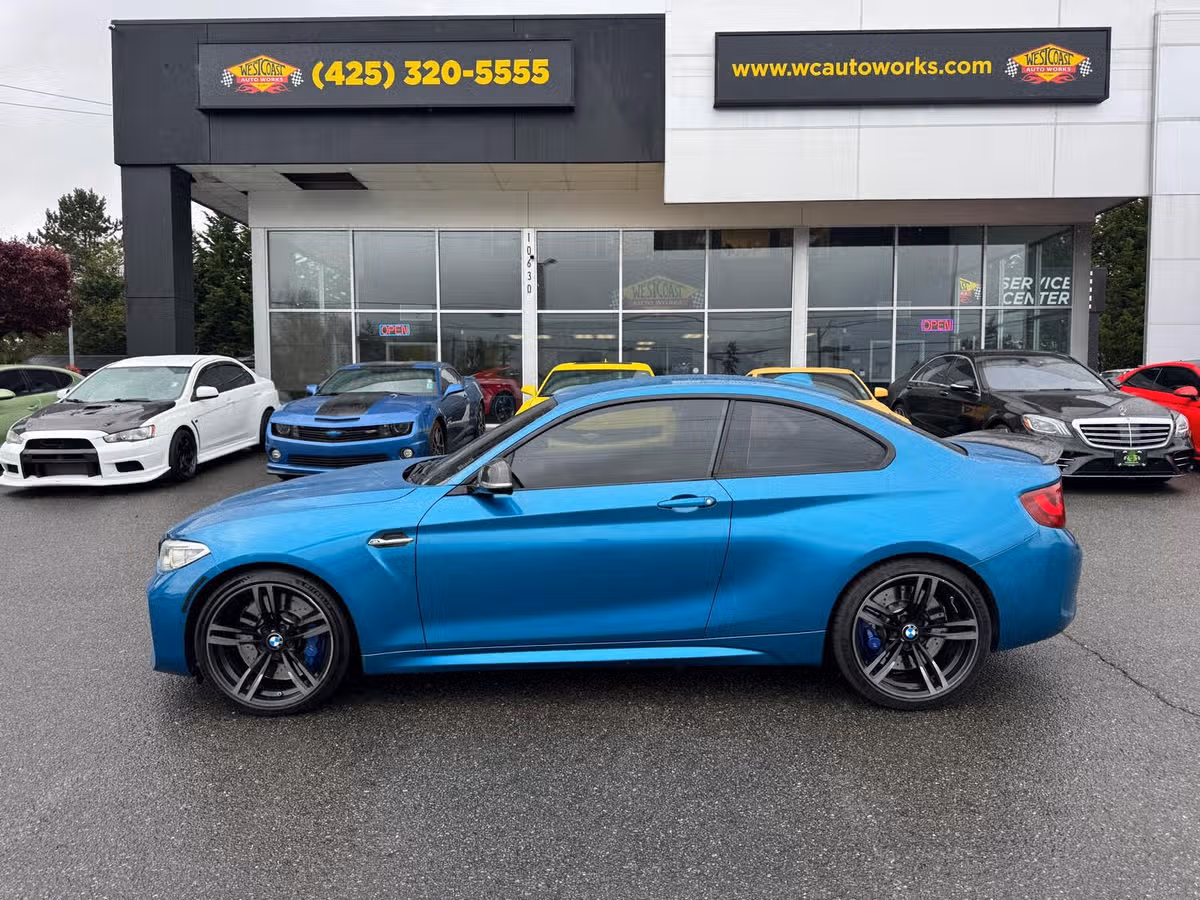 2017 BMW M2 Base Image 3