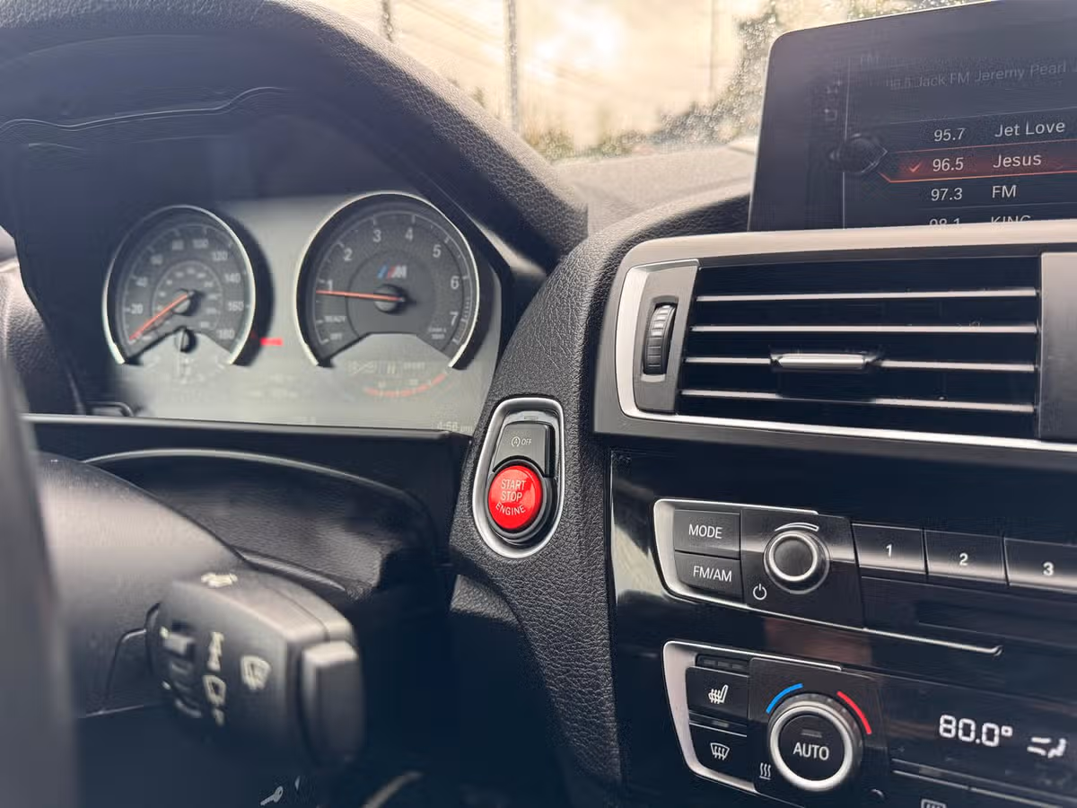 2017 BMW M2 Base Image 11