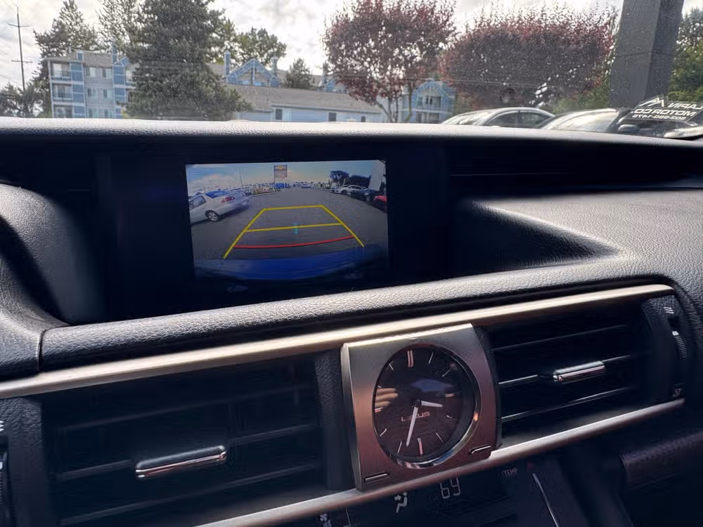 2017 Lexus IS 200t Base Image 16