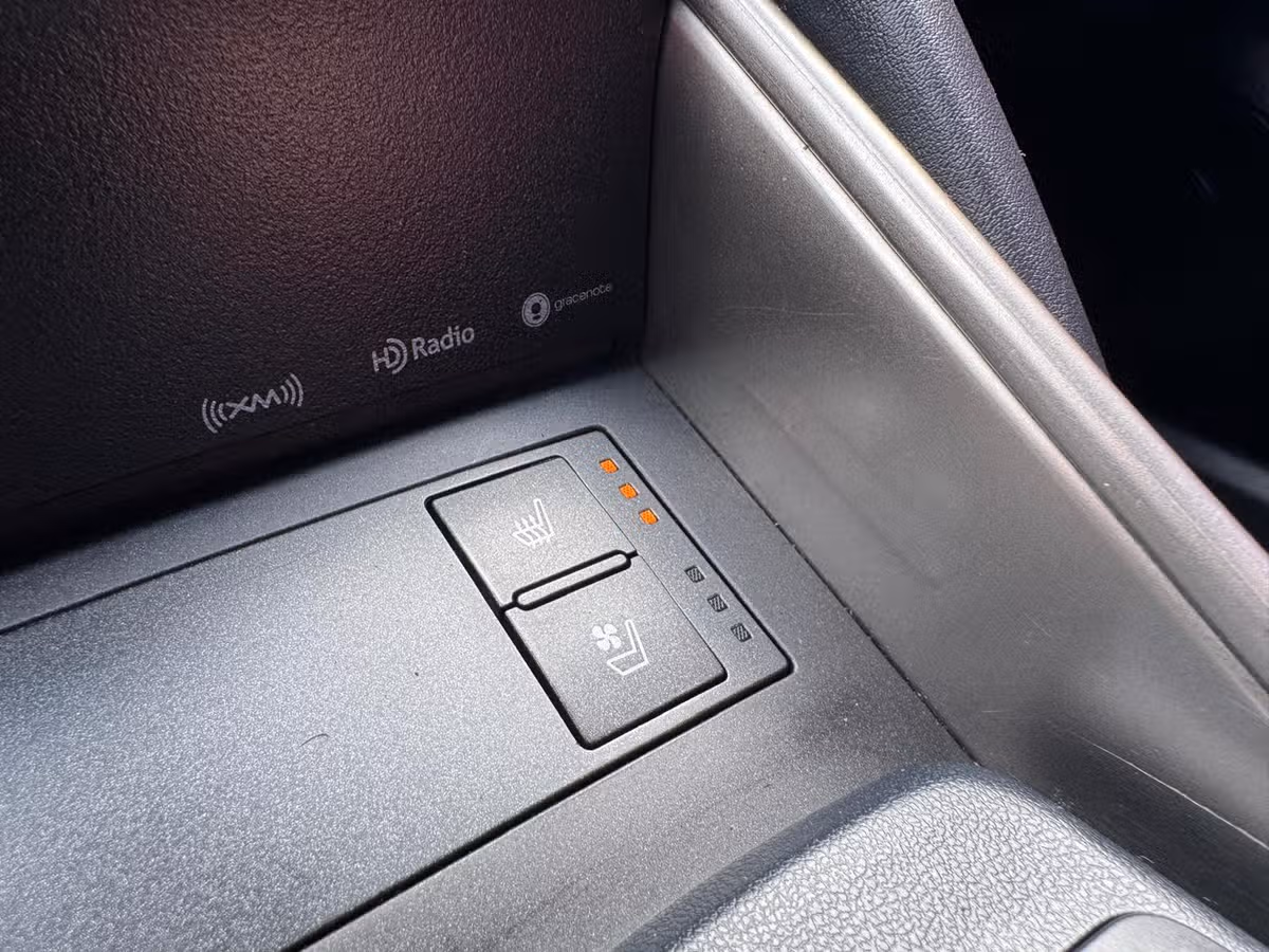 2017 Lexus IS 200t Base Image 19