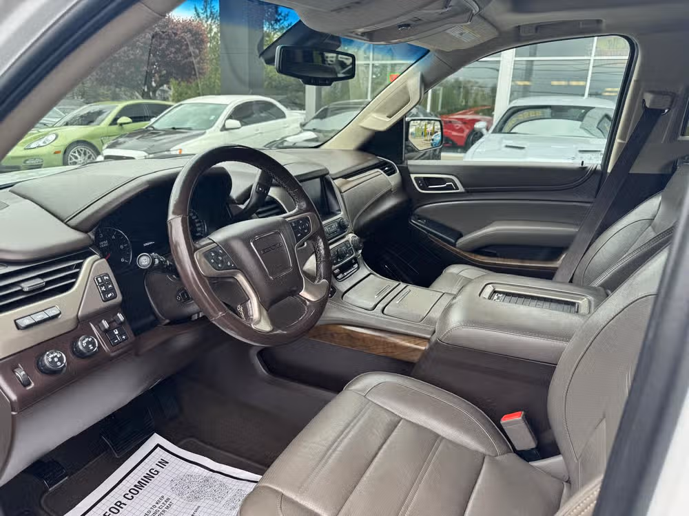 2018 GMC Yukon Denali Image 9