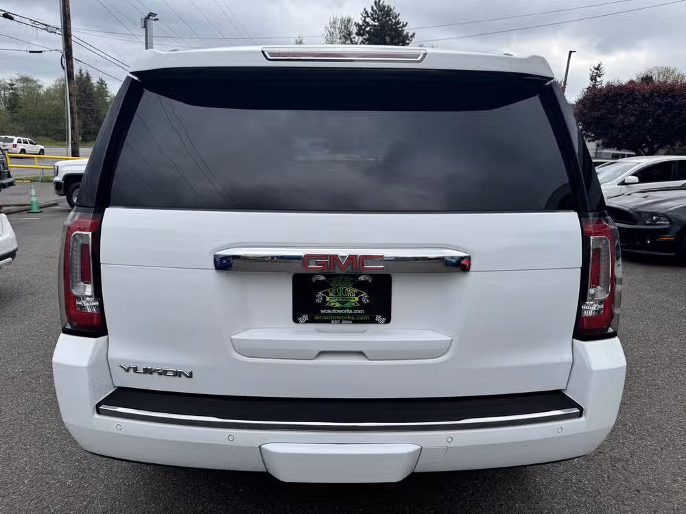 2018 GMC Yukon Denali Image 4