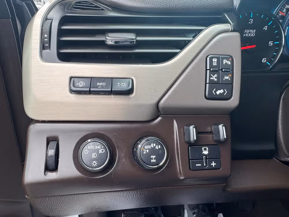 2018 GMC Yukon Denali Image 22