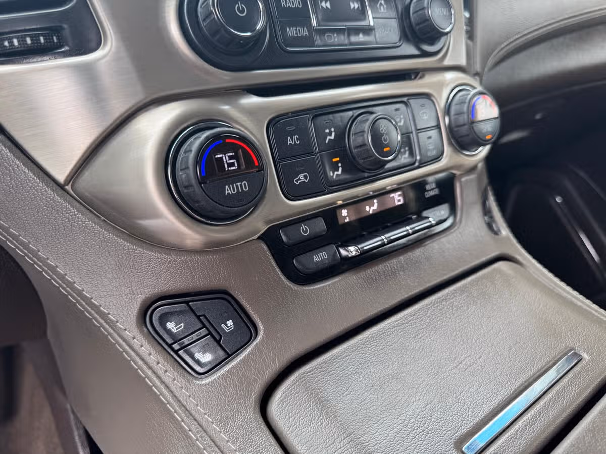 2018 GMC Yukon Denali Image 17