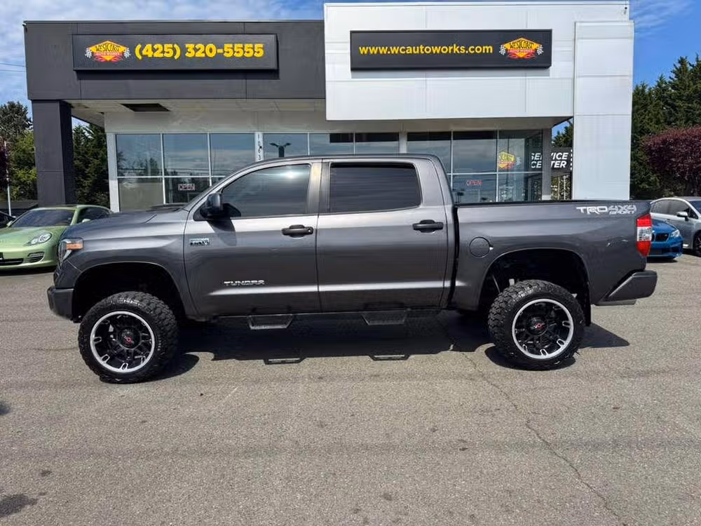 2019 Toyota Tundra SR5 CrewMax Image 2