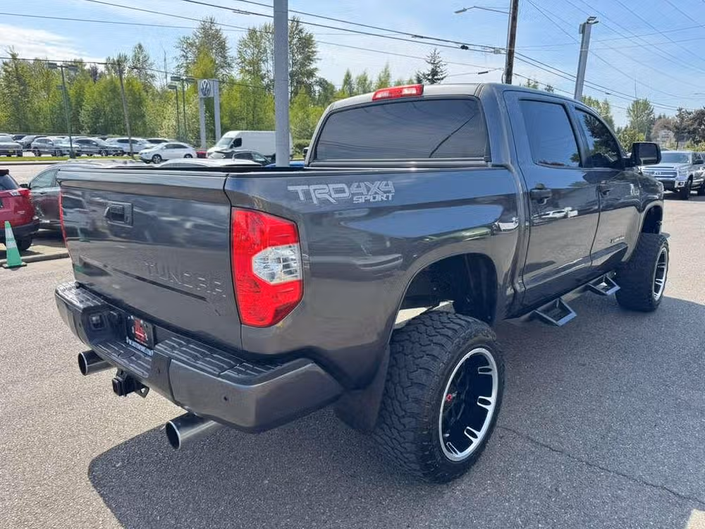 2019 Toyota Tundra SR5 CrewMax Image 8
