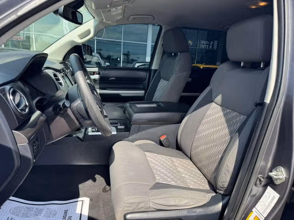 2019 Toyota Tundra SR5 CrewMax Image 11