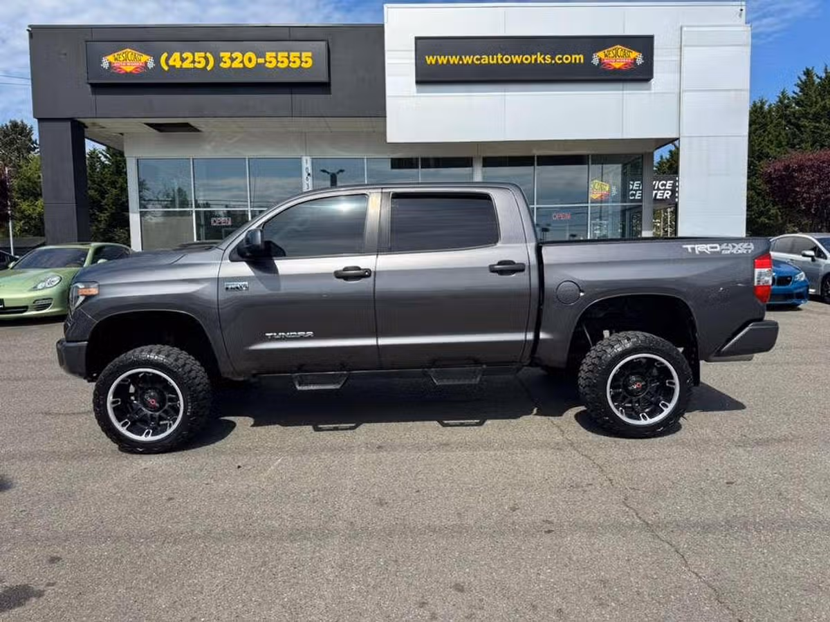 2019 Toyota Tundra SR5 CrewMax Image 2