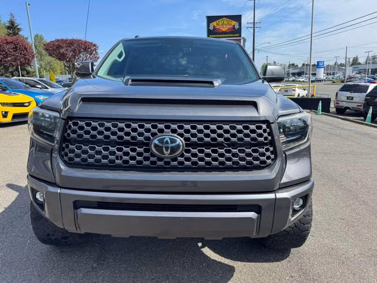 2019 Toyota Tundra SR5 CrewMax Image 4