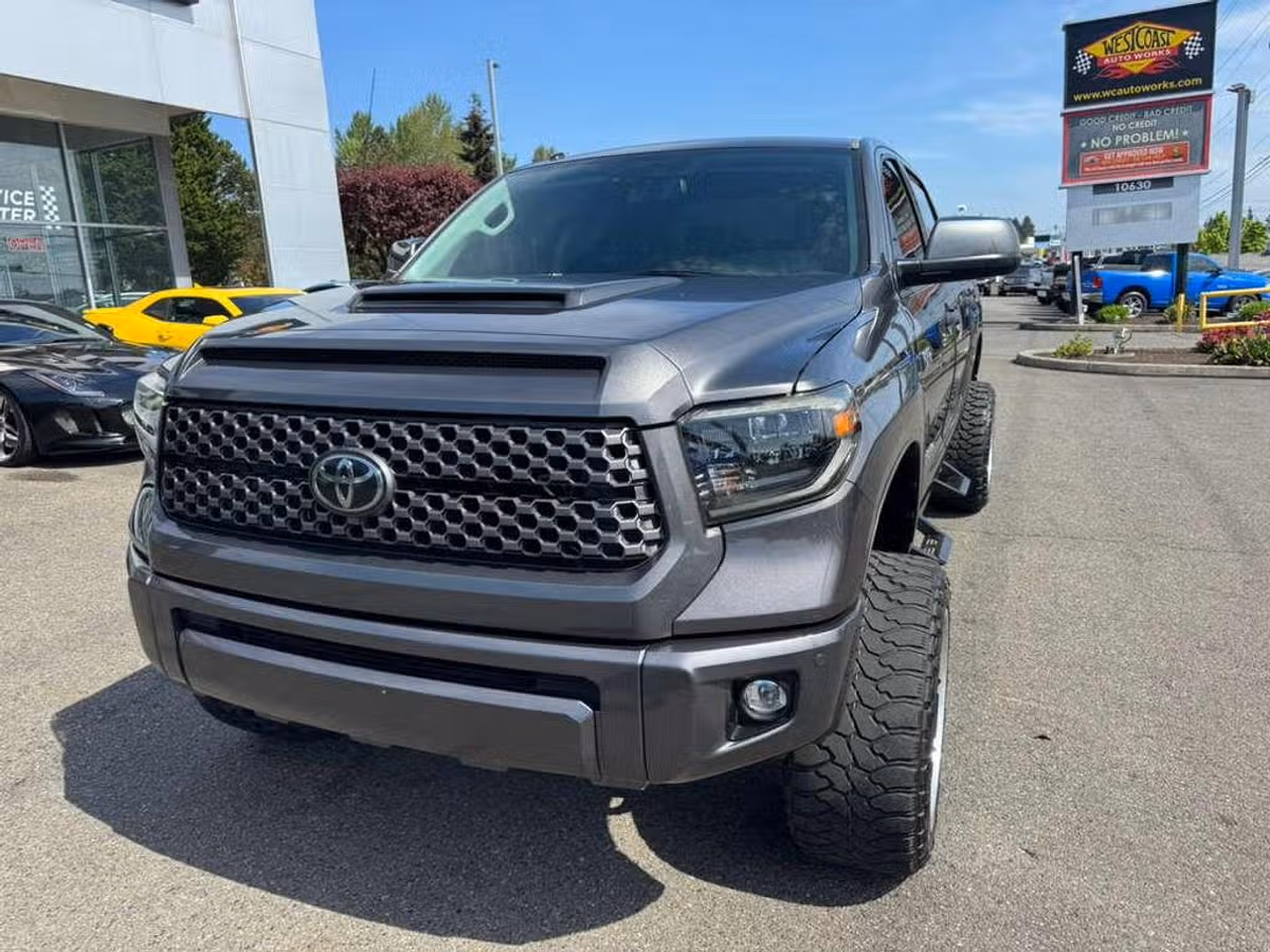 2019 Toyota Tundra SR5 CrewMax Image 5