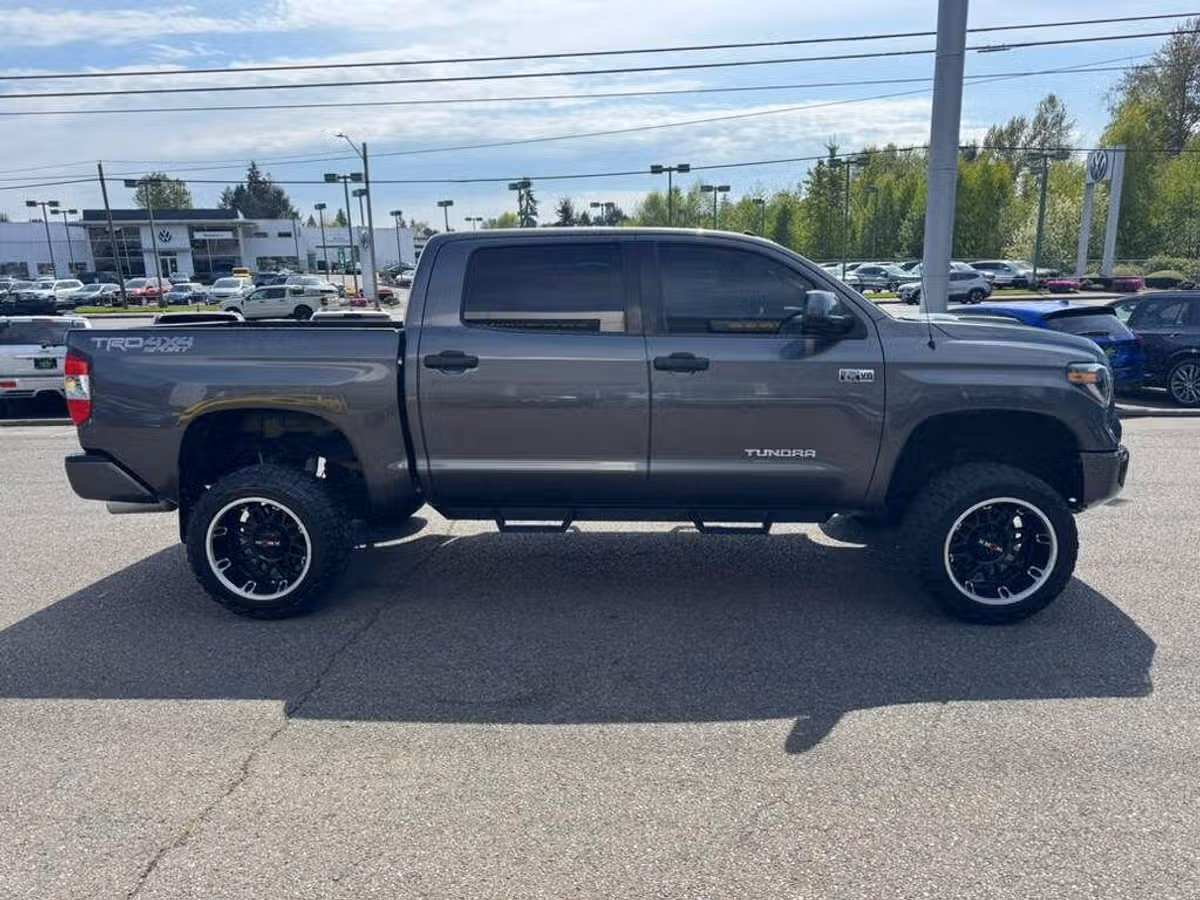 2019 Toyota Tundra SR5 CrewMax Image 7