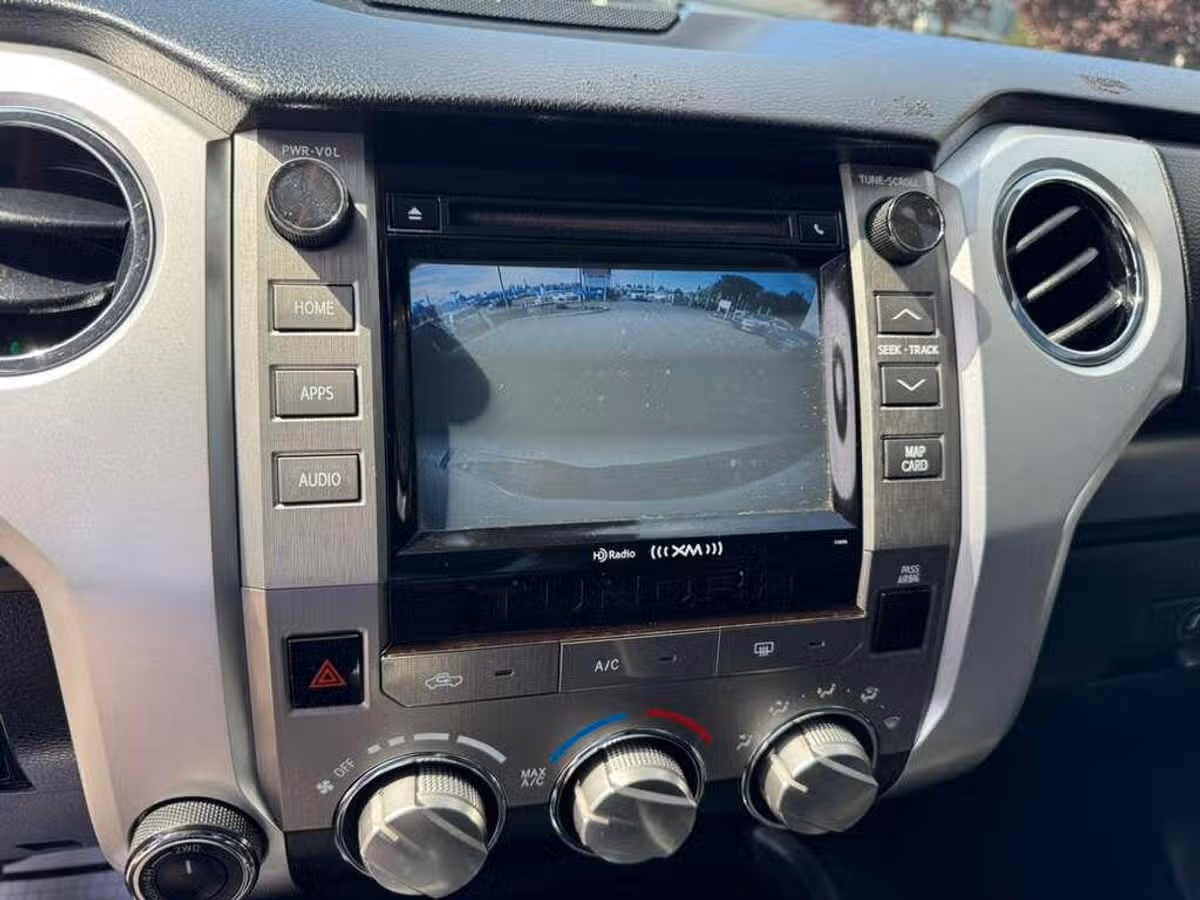 2019 Toyota Tundra SR5 CrewMax Image 17