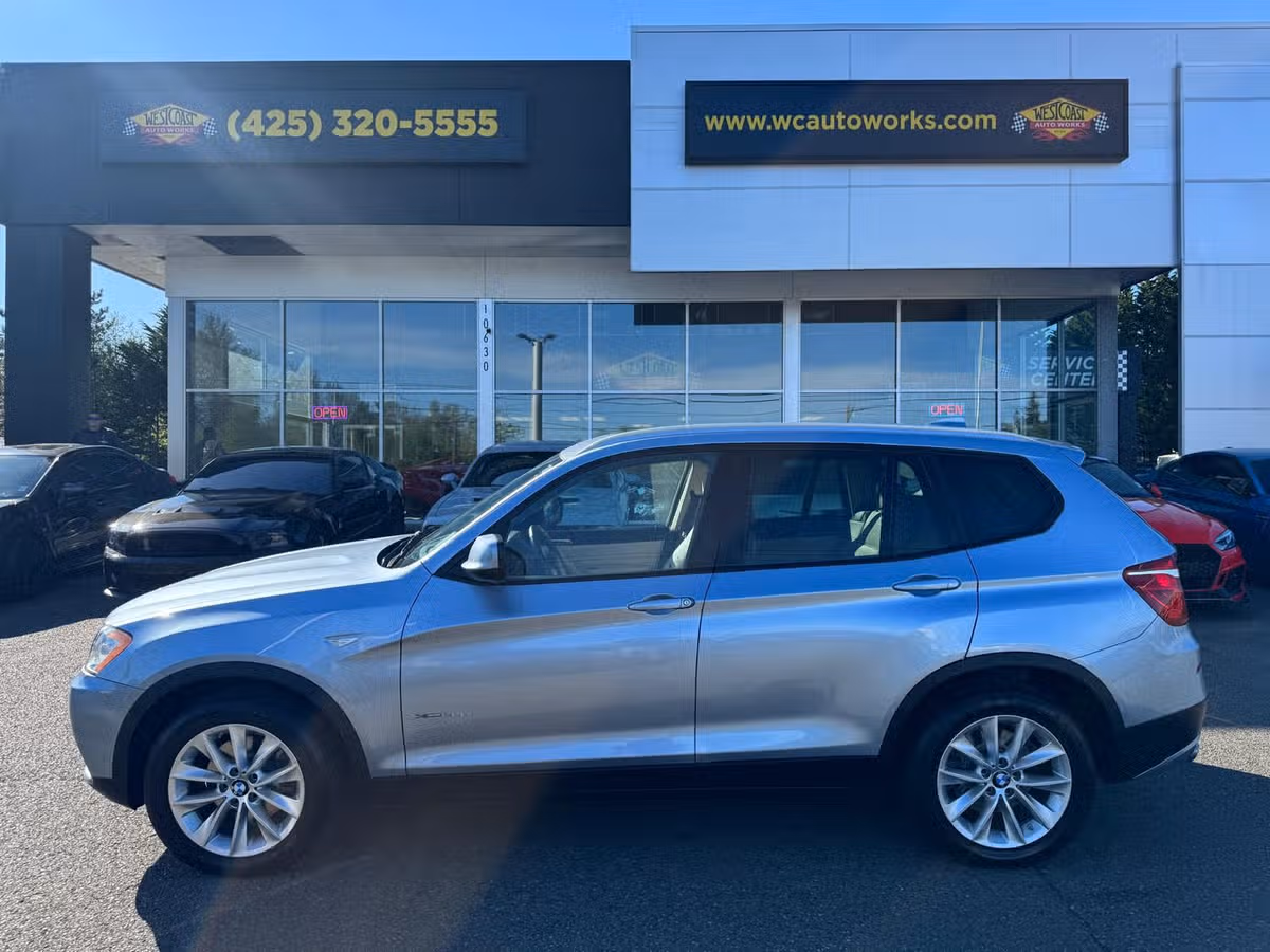2013 BMW X3 xDrive28i Image 3