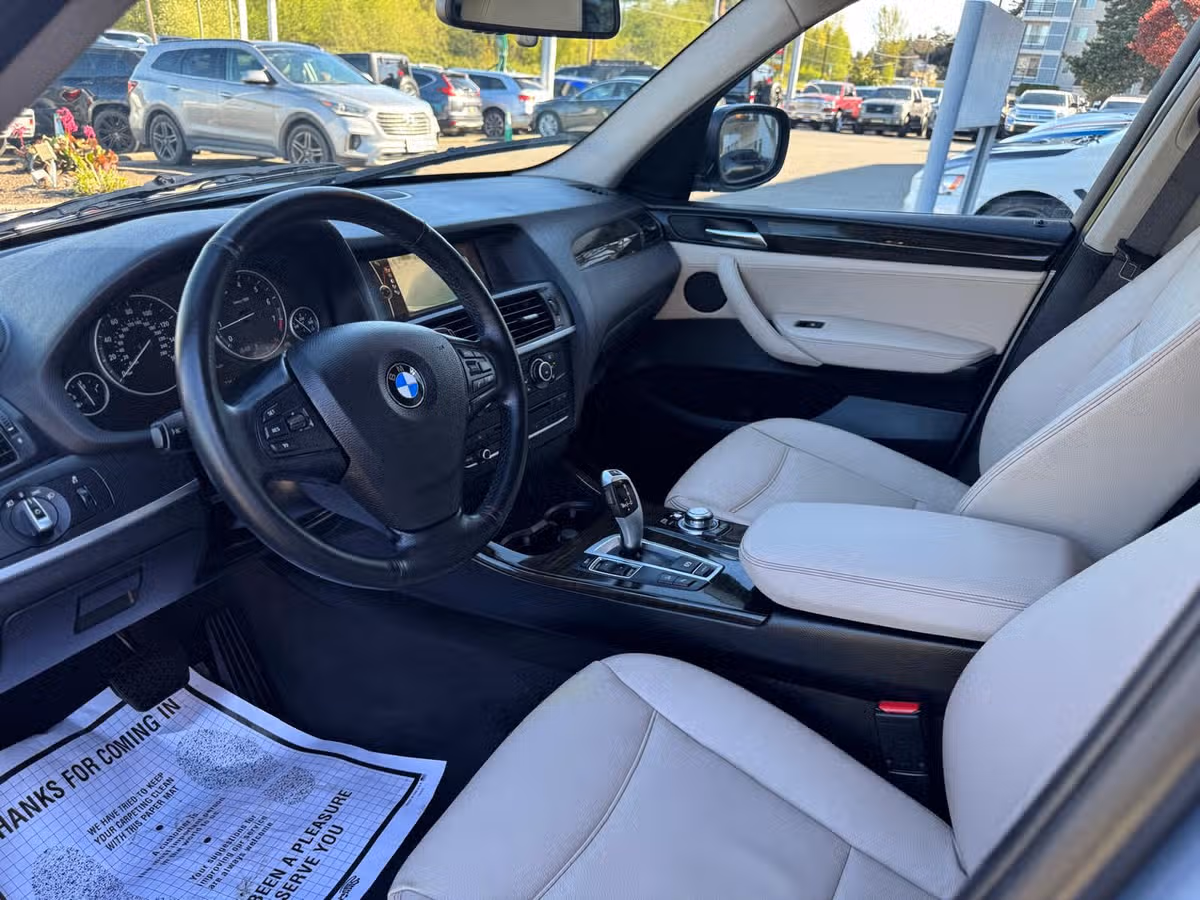2013 BMW X3 xDrive28i Image 9