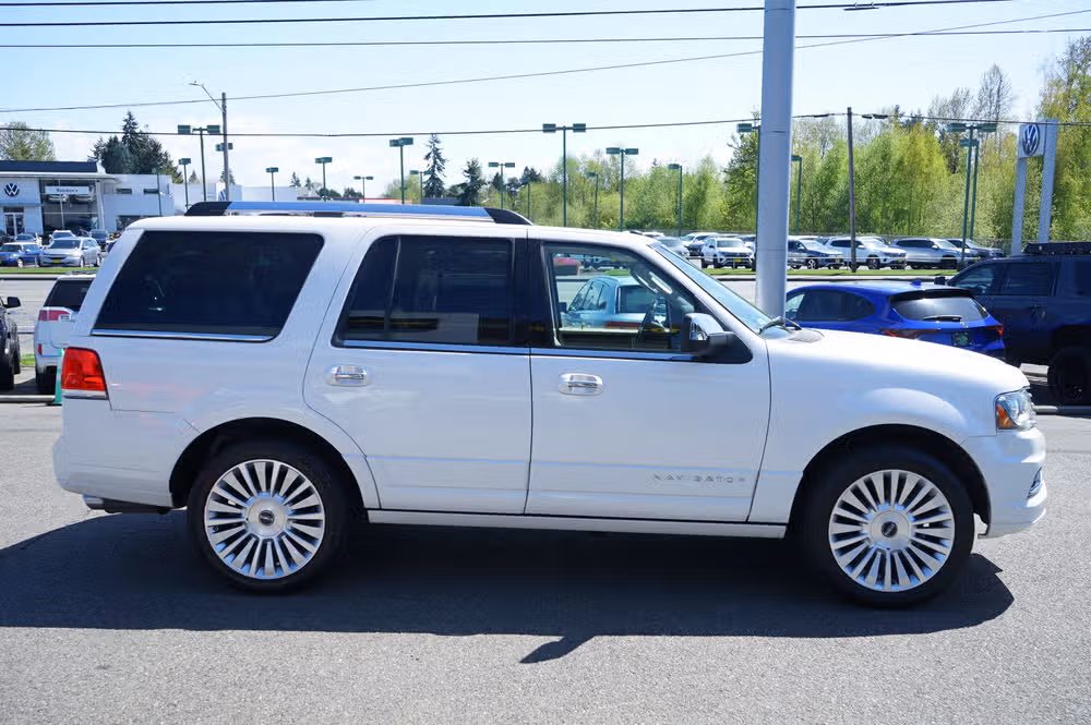 2016 Lincoln Navigator Select Image 6