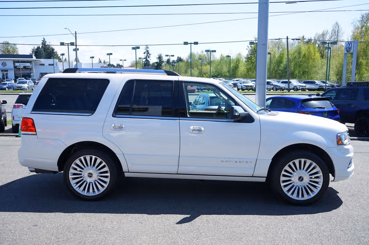 2016 Lincoln Navigator Select Image 6