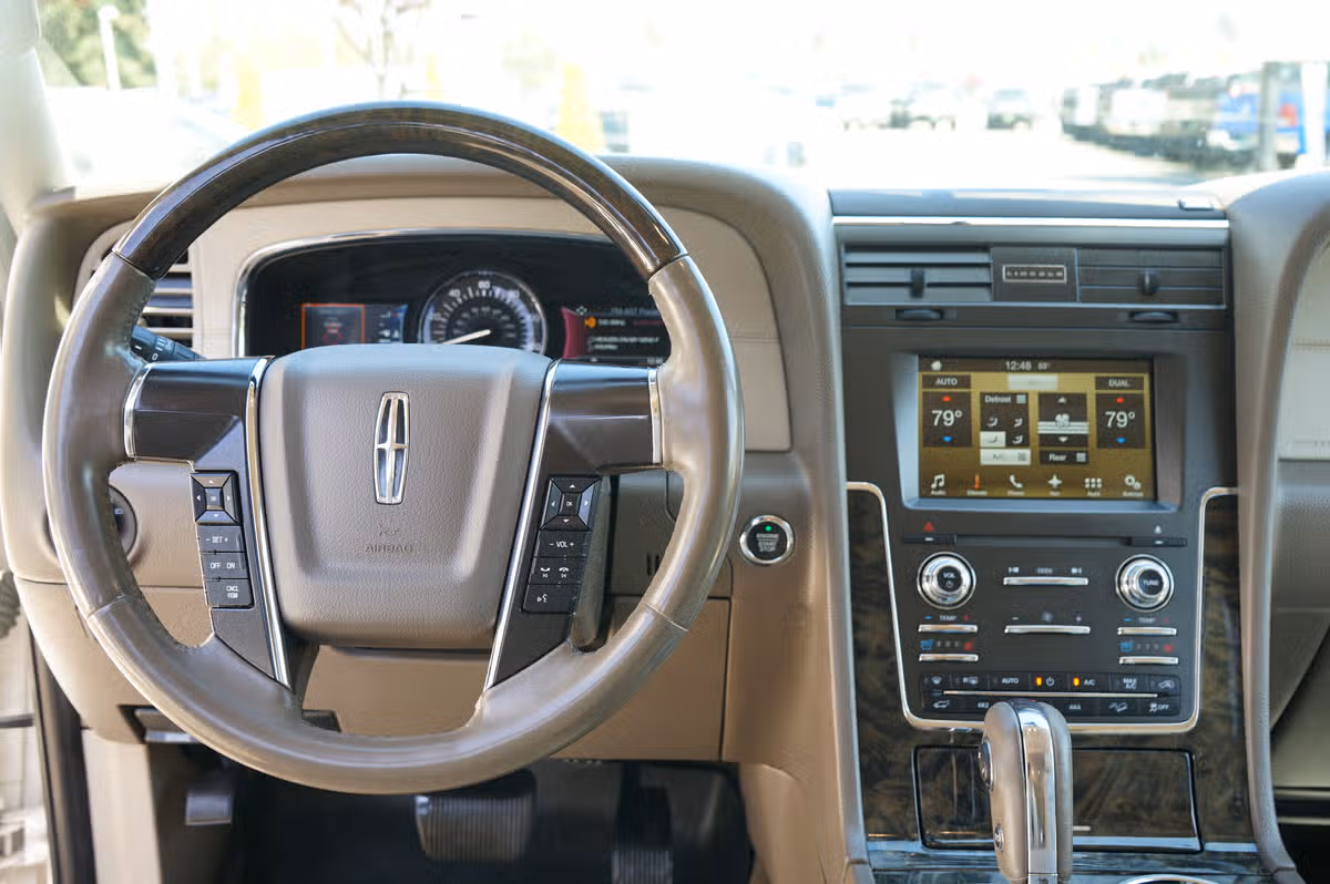 2016 Lincoln Navigator Select Image 19