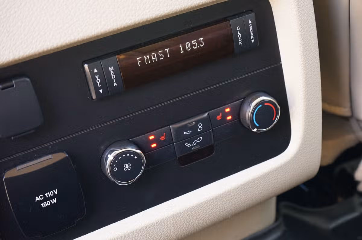 2016 Lincoln Navigator Select Image 18