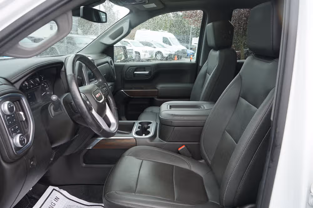 2021 GMC Sierra 1500 SLT Crew Cab Image 16