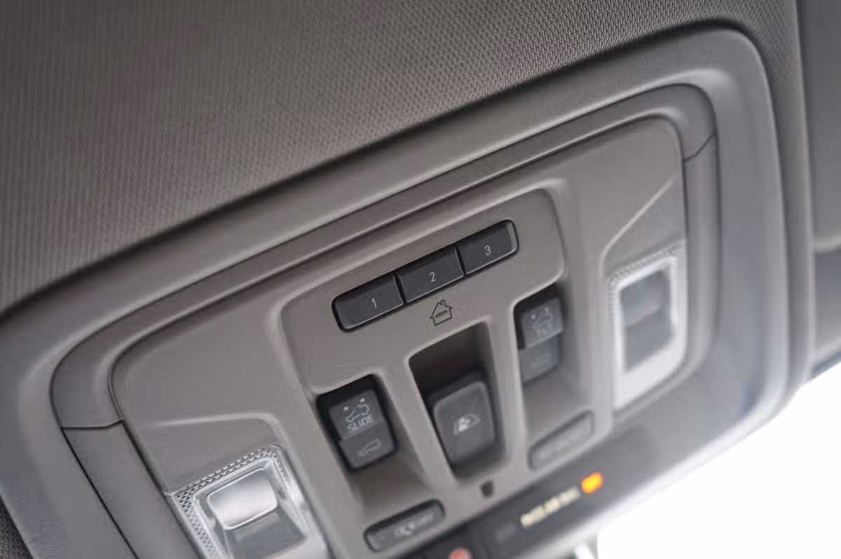 2021 GMC Sierra 1500 SLT Crew Cab Image 27