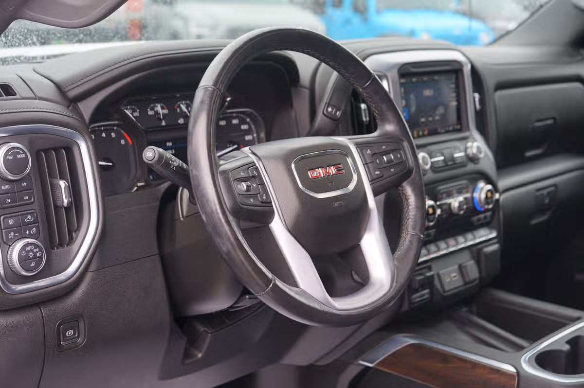 2021 GMC Sierra 1500 SLT Crew Cab Image 14