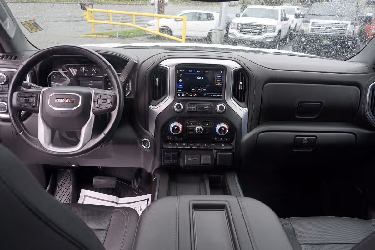 2021 GMC Sierra 1500 SLT Crew Cab Image 20