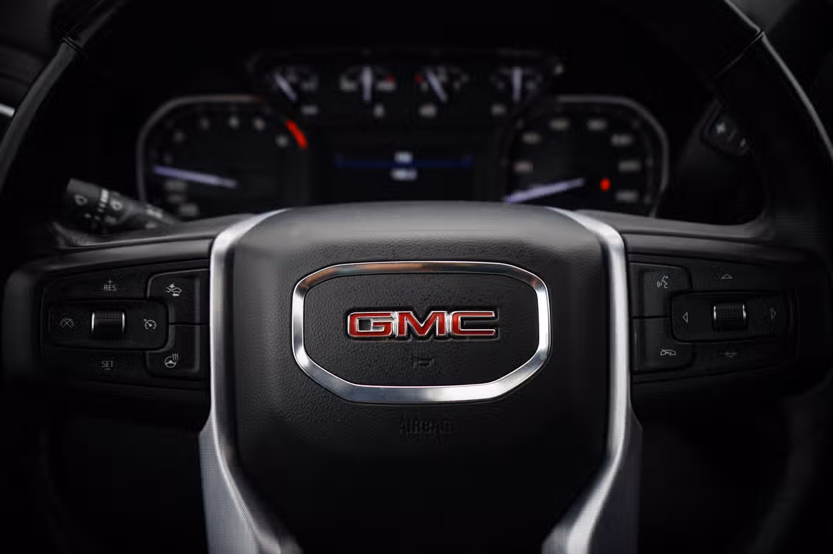 2021 GMC Sierra 1500 SLT Crew Cab Image 28