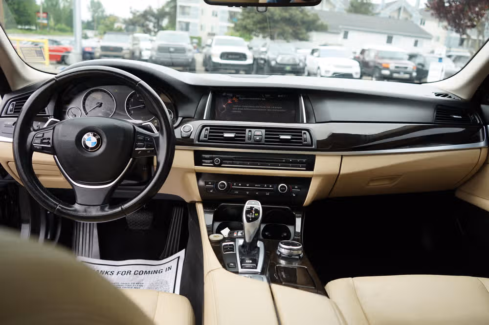 2016 BMW 5 Series 535i Image 15