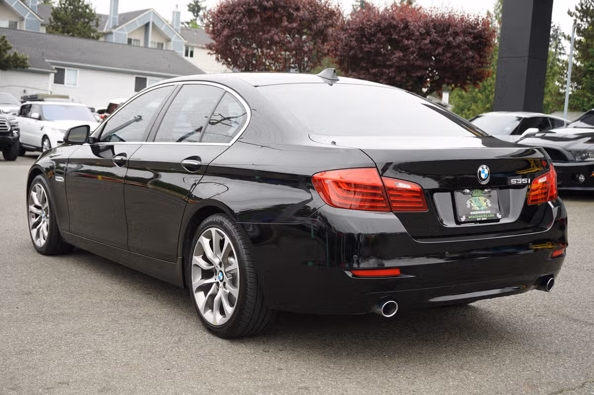 2016 BMW 5 Series 535i Image 3