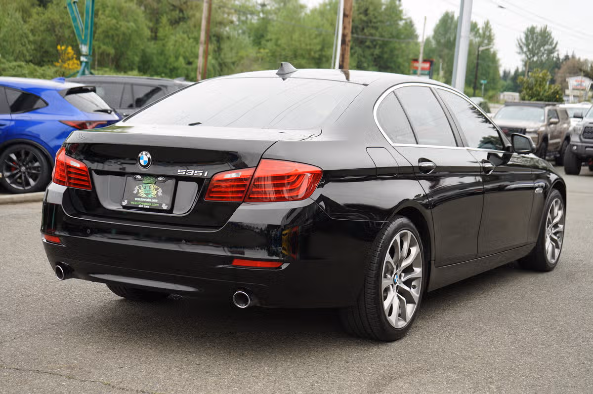2016 BMW 5 Series 535i Image 5
