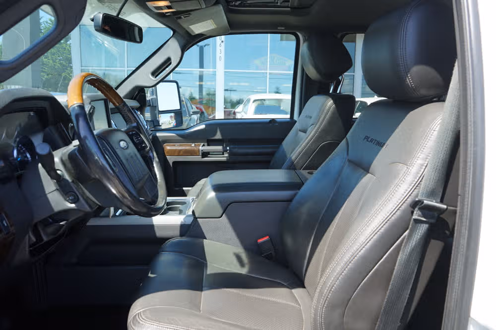 2013 Ford F-250 Super Duty Platinum Crew Cab Image 19
