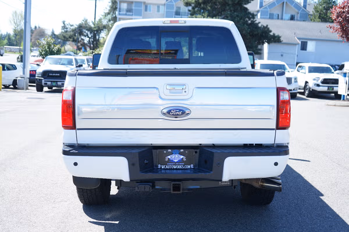 2013 Ford F-250 Super Duty Platinum Crew Cab Image 4