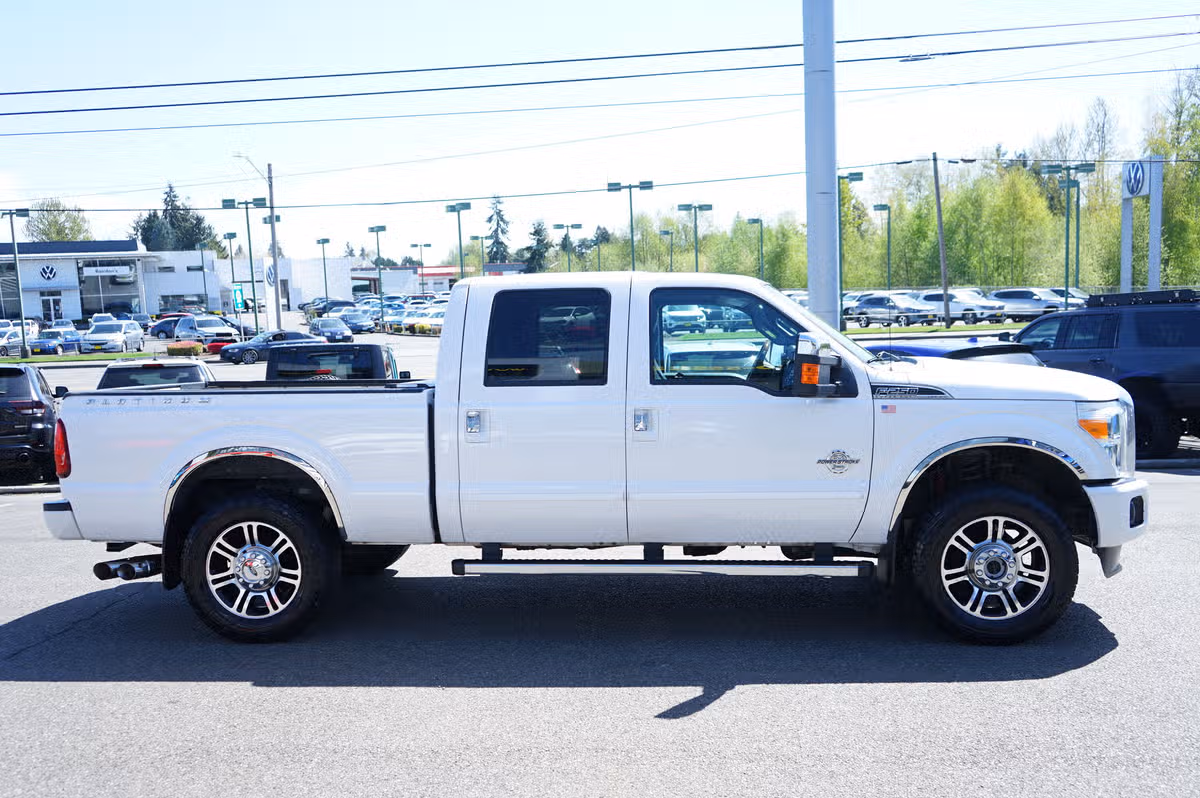 2013 Ford F-250 Super Duty Platinum Crew Cab Image 6
