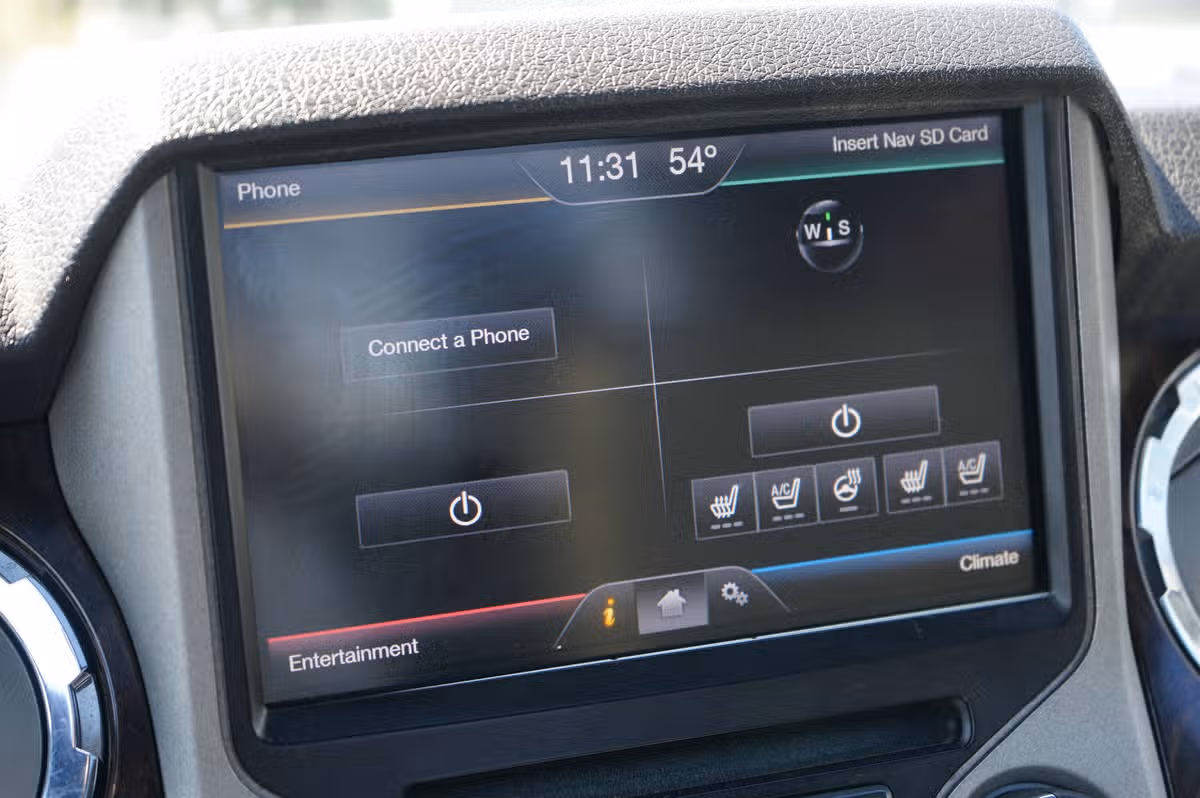 2013 Ford F-250 Super Duty Platinum Crew Cab Image 11