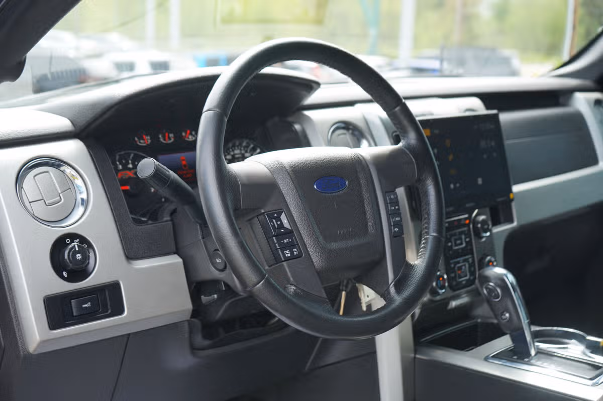 2013 Ford F-150 FX4 SuperCrew Image 11