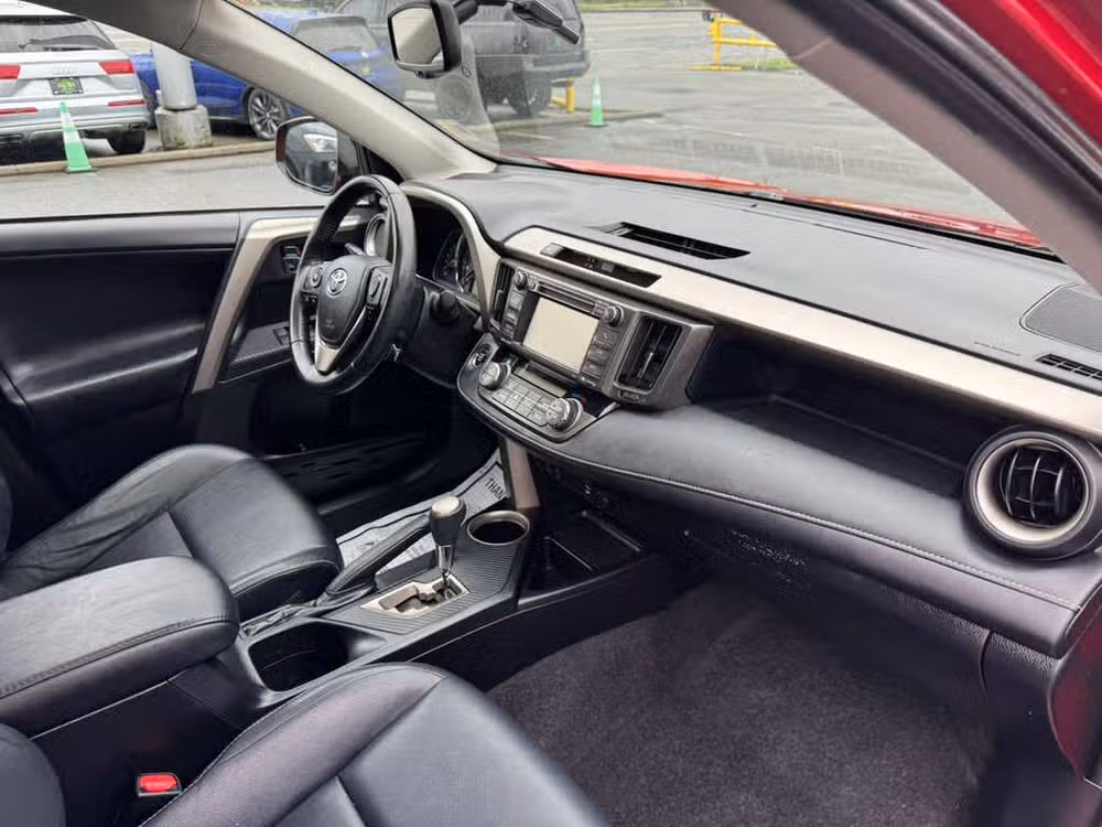 2013 Toyota RAV4 Limited Image 19