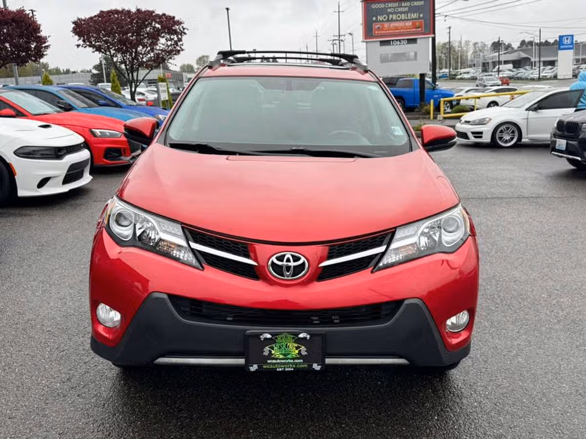 2013 Toyota RAV4 Limited Image 3