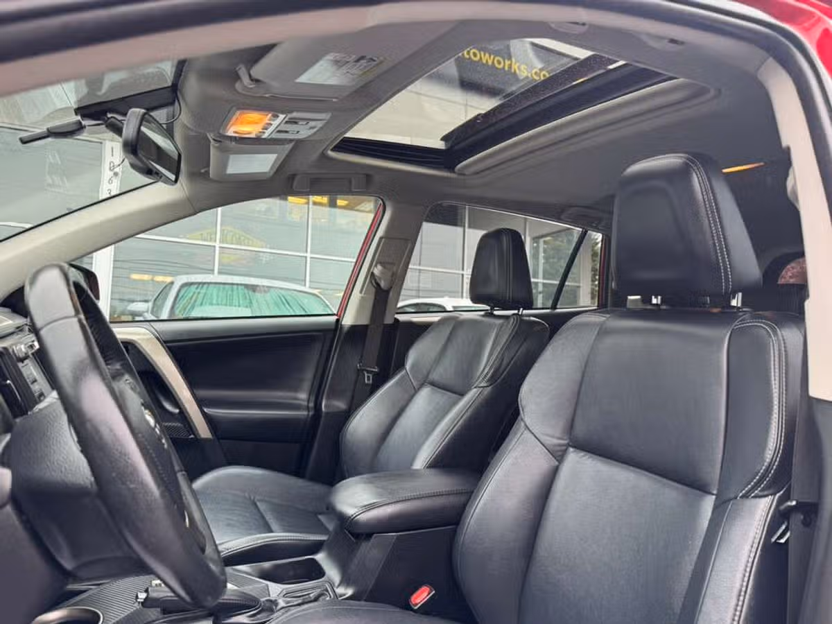 2013 Toyota RAV4 Limited Image 6
