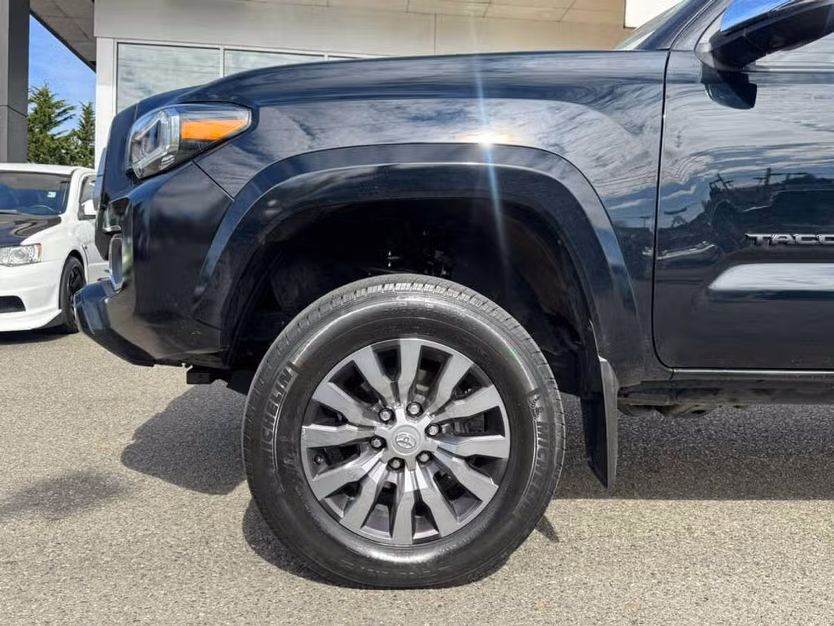 2021 Toyota Tacoma Limited Double Cab Image 16